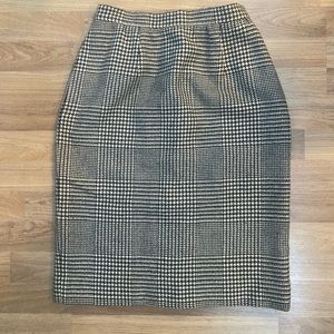 Vintage Wool Carlisle Pencil Skirt Size 6